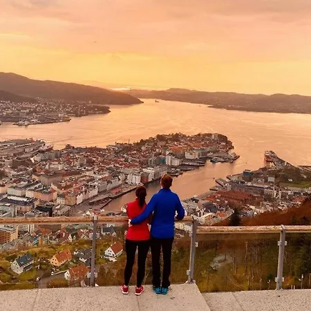 Big, Family Friendly 6 Min From The Centrum