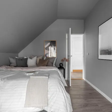 Big, Family Friendly 6 Min From The Centrum Apartman *