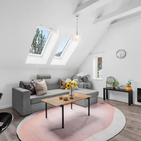 Appartamento Big, Family Friendly 6 Min From The Centrum